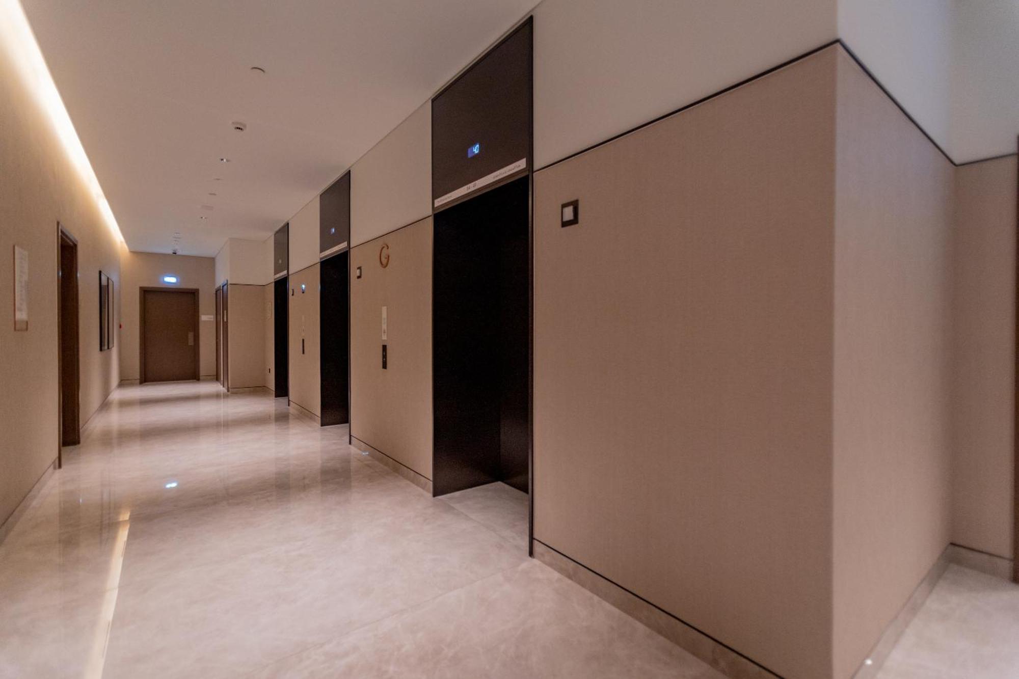 Apartment Steps To Mall & Burj, Ideal In Downtown