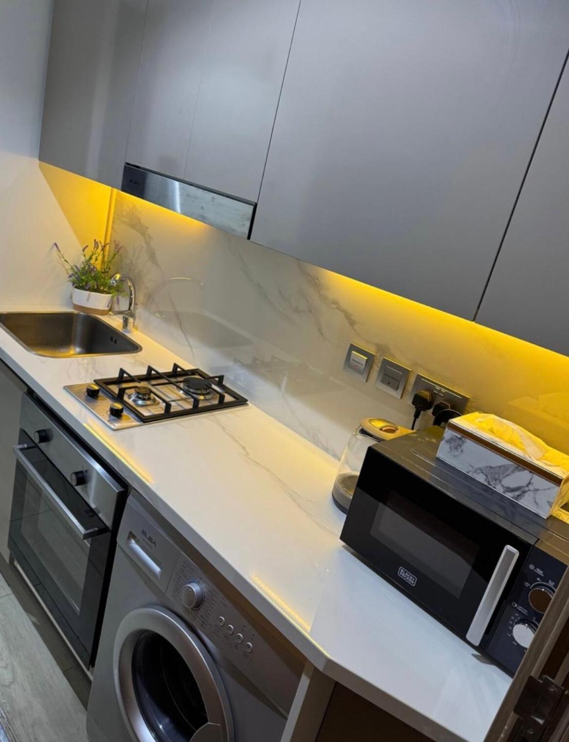 Chic Apartment, Maydan Riviera Apartment