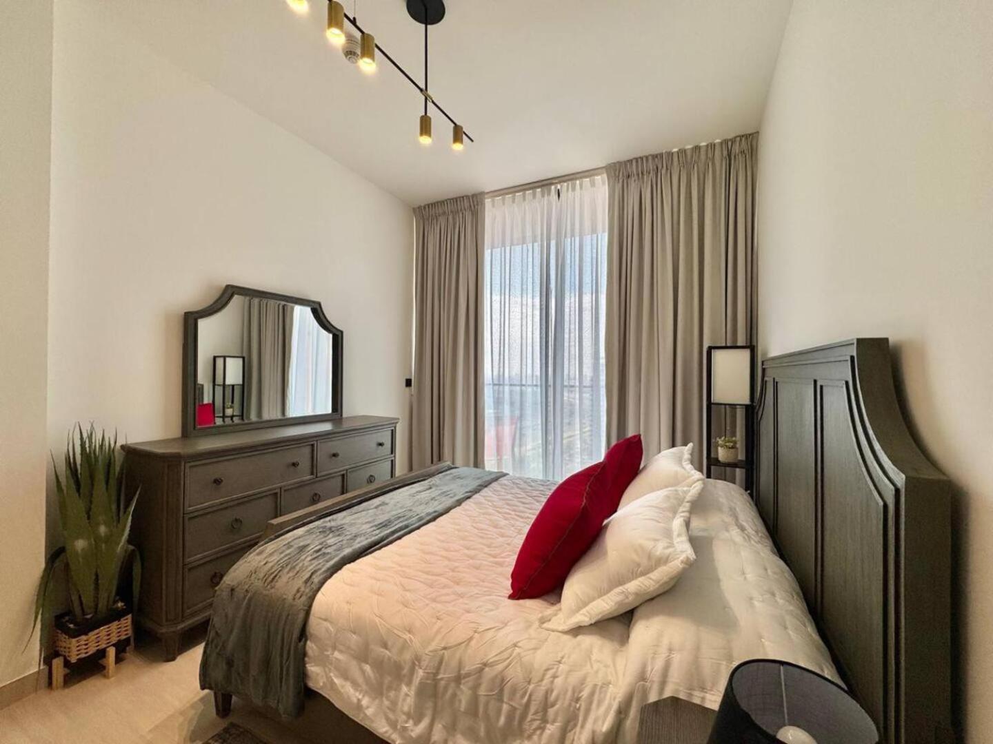 Chic & Modern 1br In Jvc With Full Amenities *