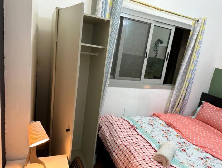 Double Bed Partition Near Mashreq Metro Homestay