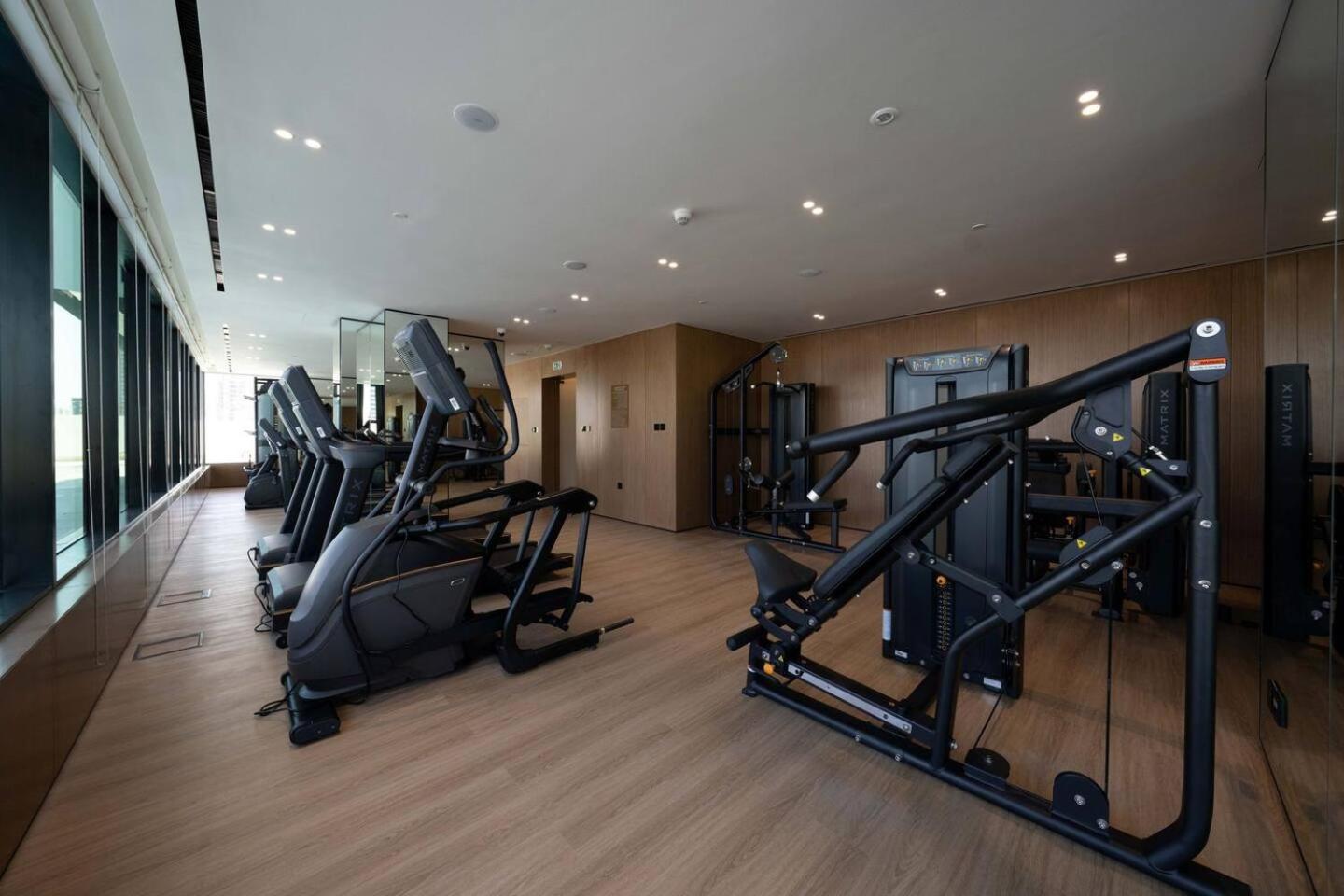 Chic & Modern 1br In Jvc With Full Amenities *