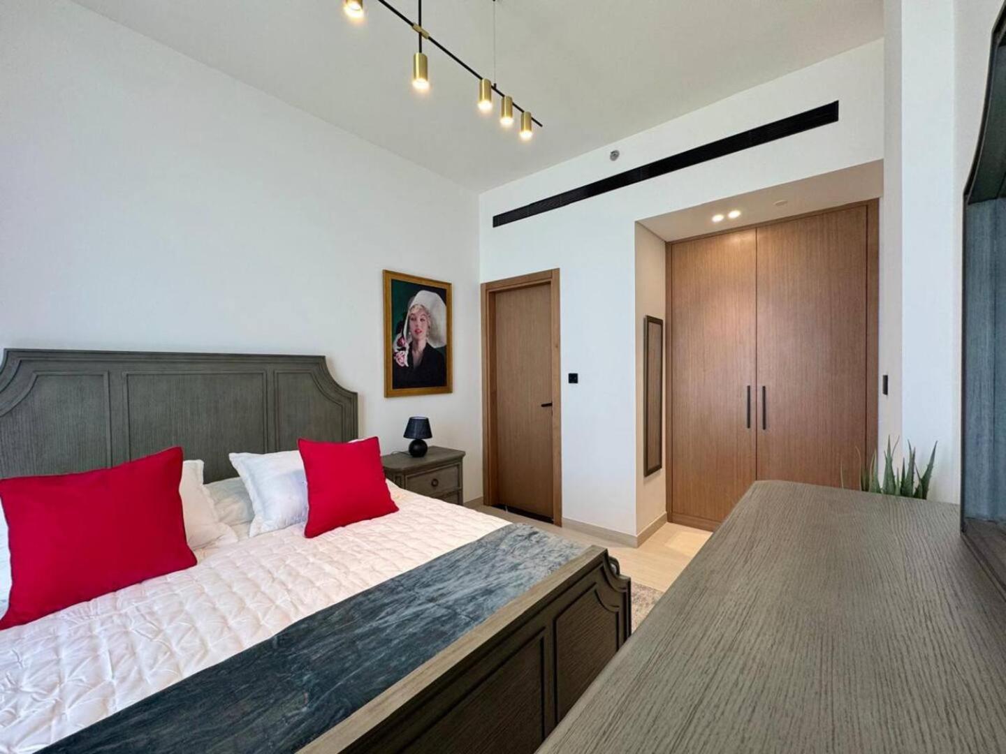 Chic & Modern 1br In Jvc With Full Amenities * Dubai