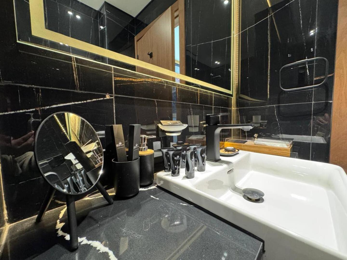 Chic & Modern 1br In Jvc With Full Amenities Apartment Dubai