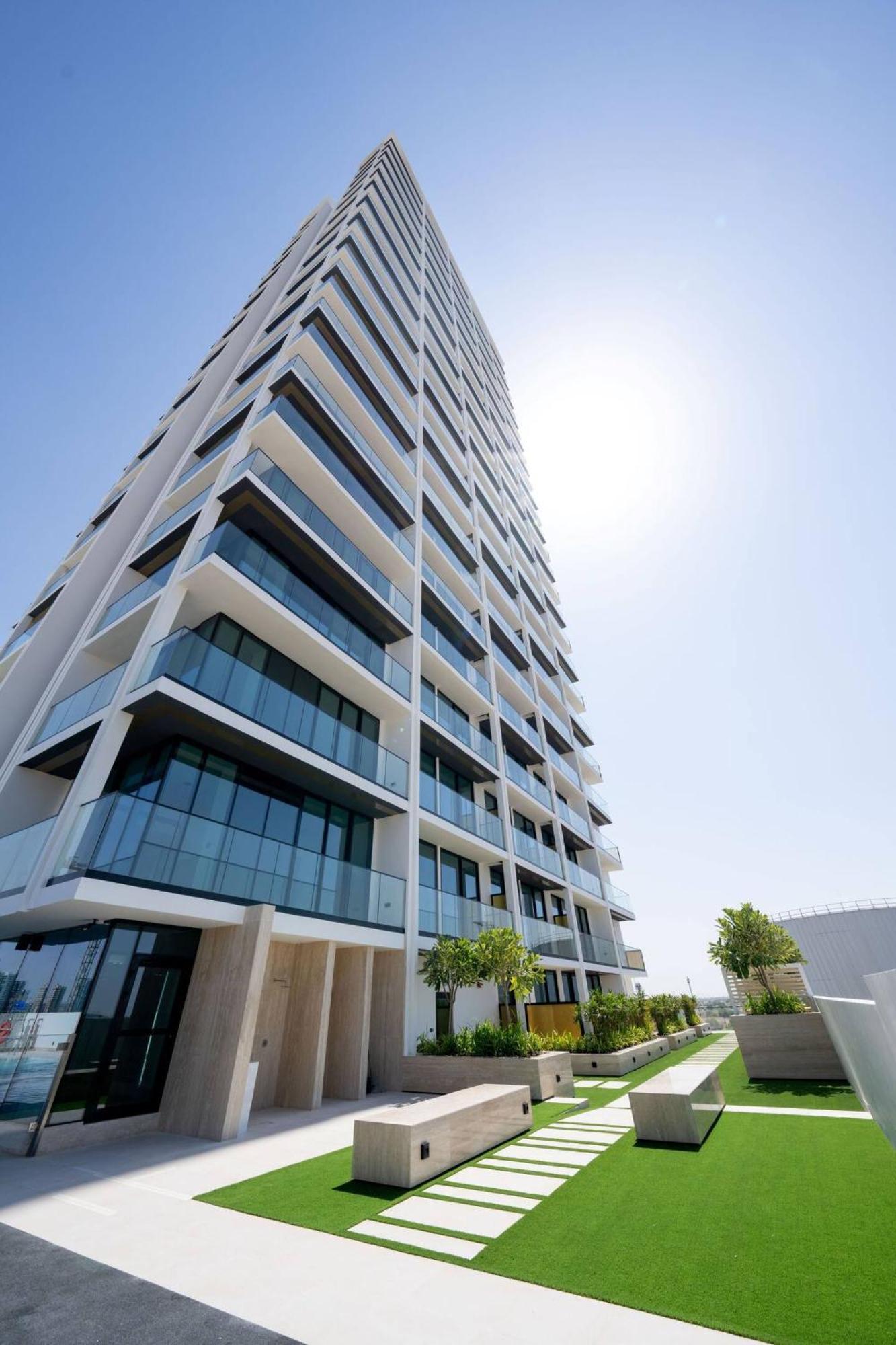 Chic & Modern 1br In Jvc With Full Amenities * Dubai