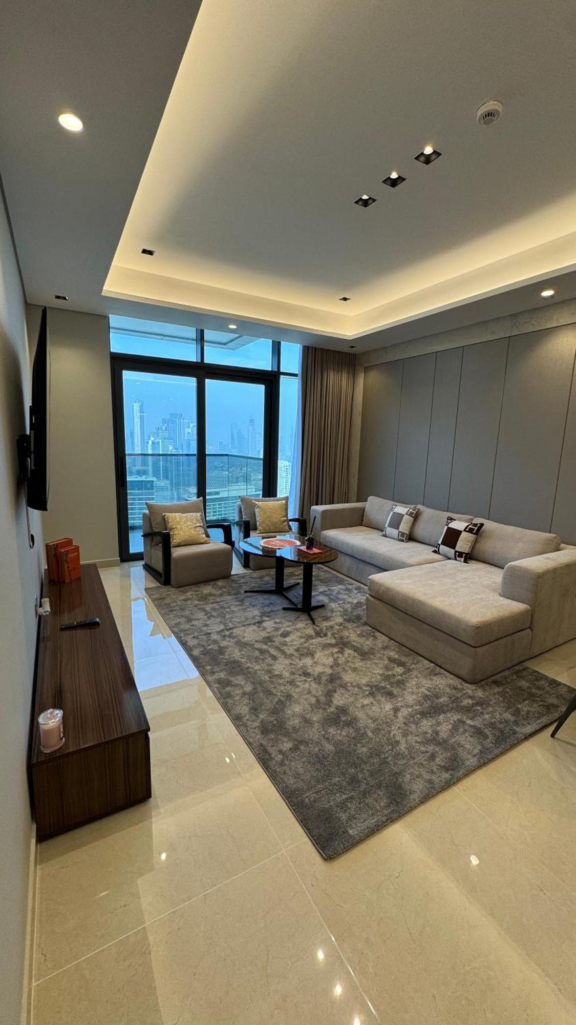Luxury 3bdr Burj Khalifa Views Apartment *
