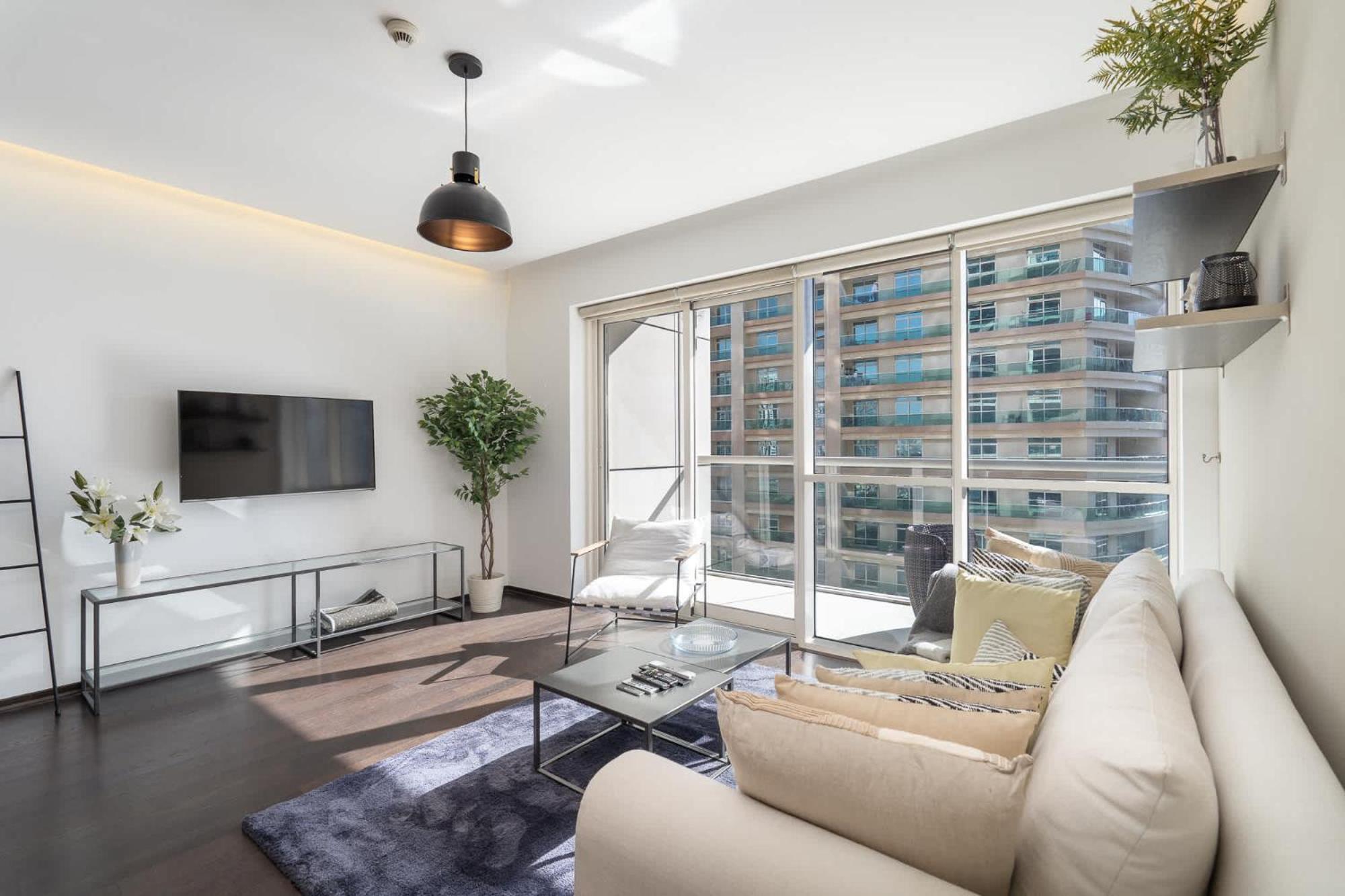 Daire Cozy 1-bedroom At West Avenue Tower Near Marina