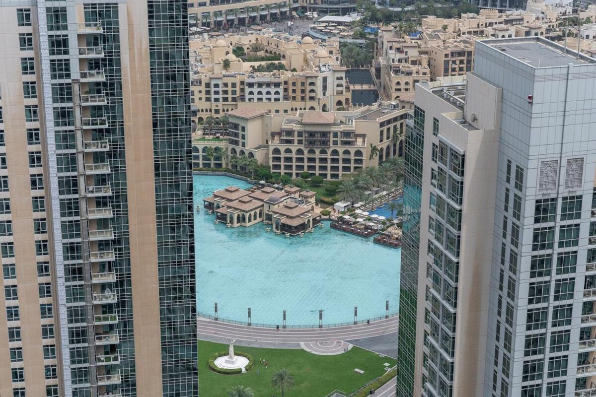 Apartment Luxurious 3-bedroom In Downtown Near Burj Khalifa In Mall Dubai