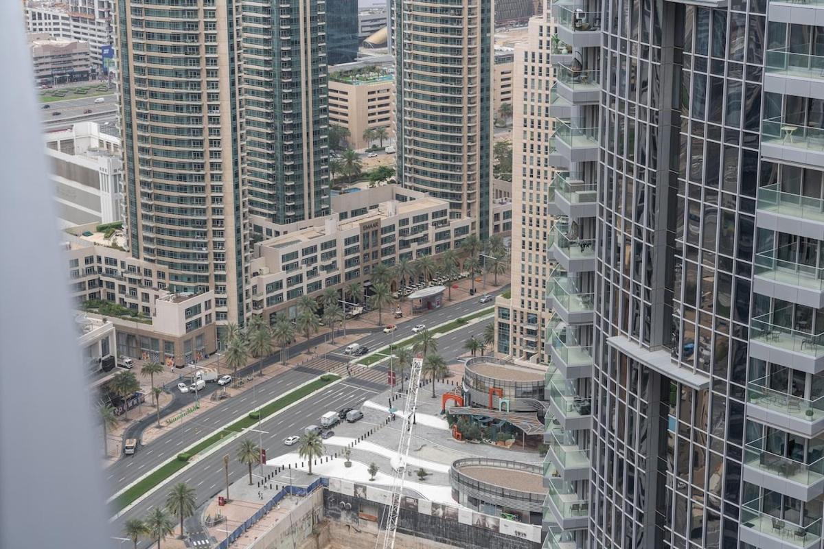Luxurious 3-bedroom In Downtown Near Burj Khalifa In Mall Dubai