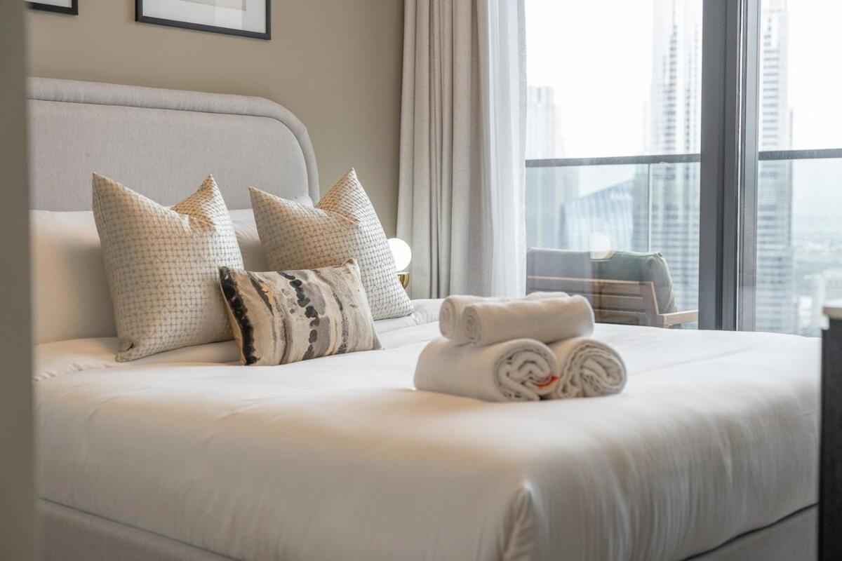 Apartment Luxurious 3-bedroom In Downtown Near Burj Khalifa In Mall *