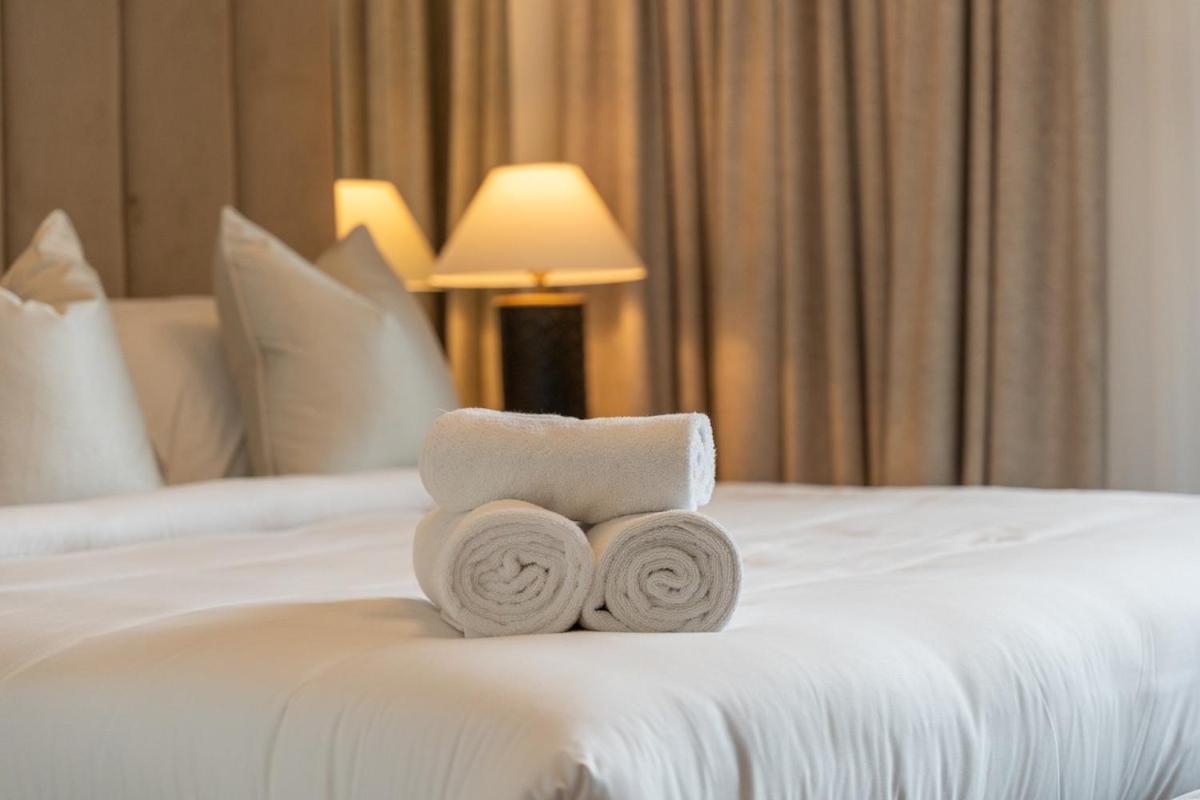Luxurious 3-bedroom In Downtown Near Burj Khalifa In Mall *