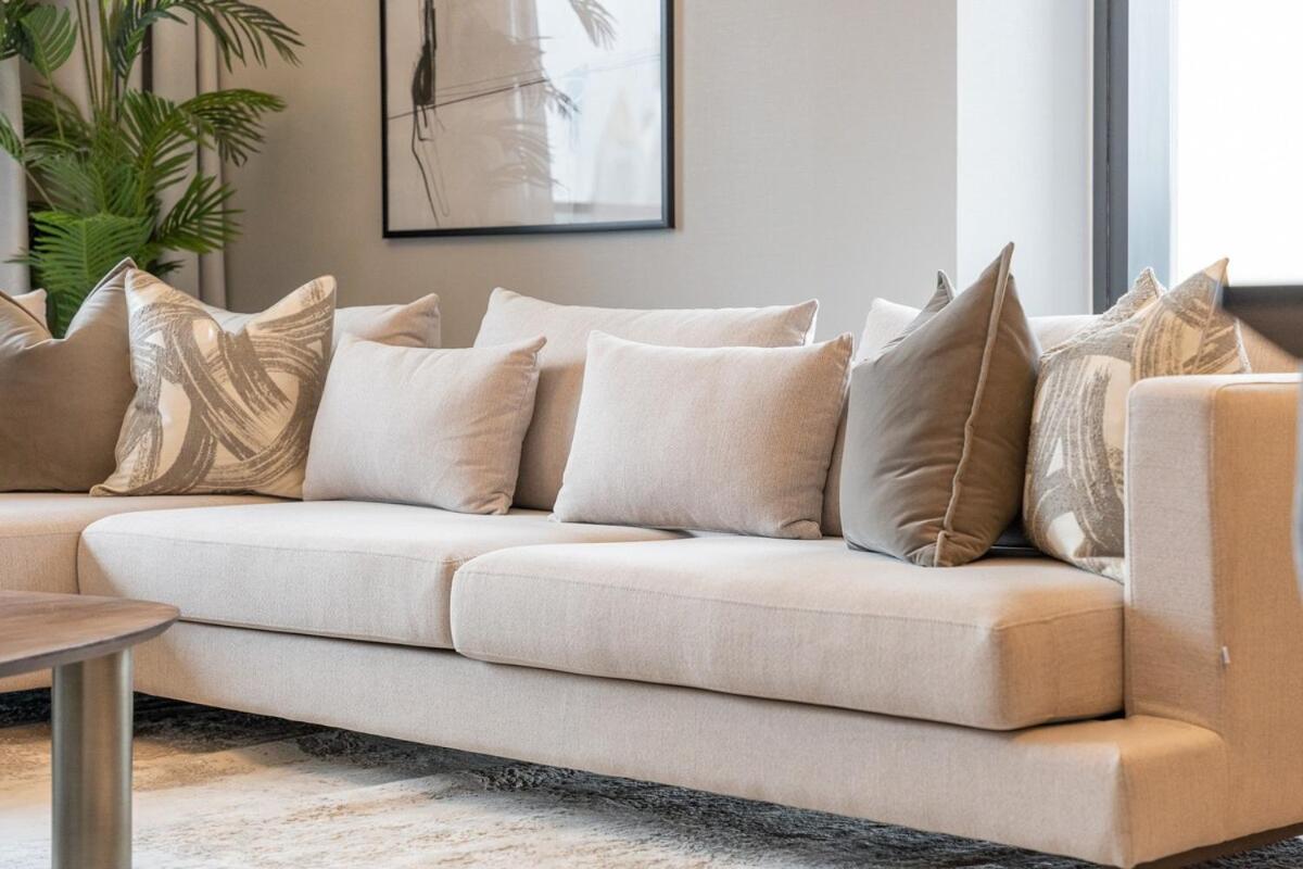 Apartment Luxurious 3-bedroom In Downtown Near Burj Khalifa In Mall Dubai