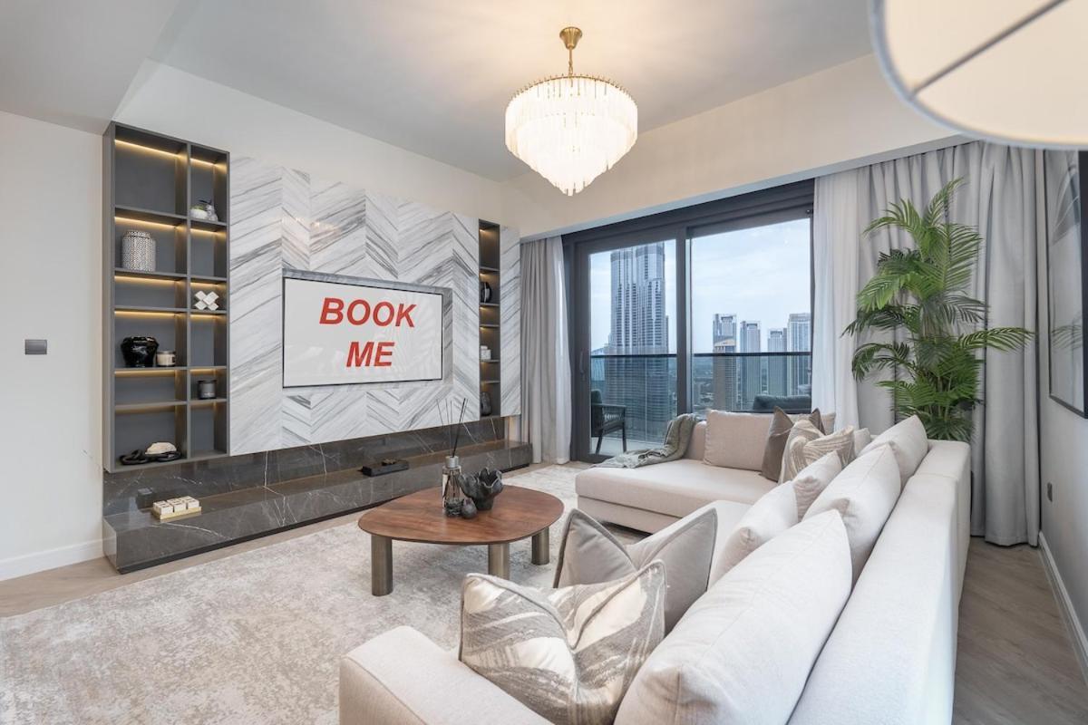 Apartment Luxurious 3-bedroom In Downtown Near Burj Khalifa In Mall Dubai