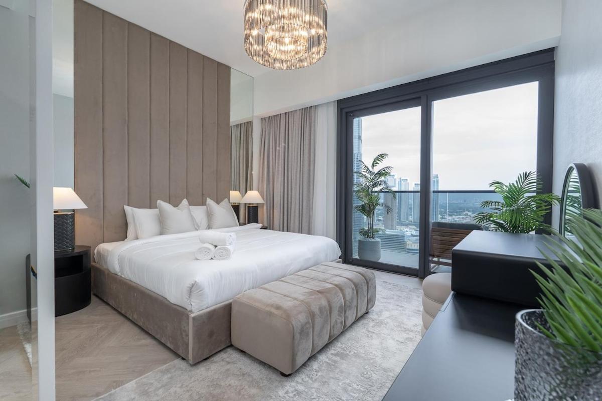 Luxurious 3-bedroom In Downtown Near Burj Khalifa In Mall Dubai