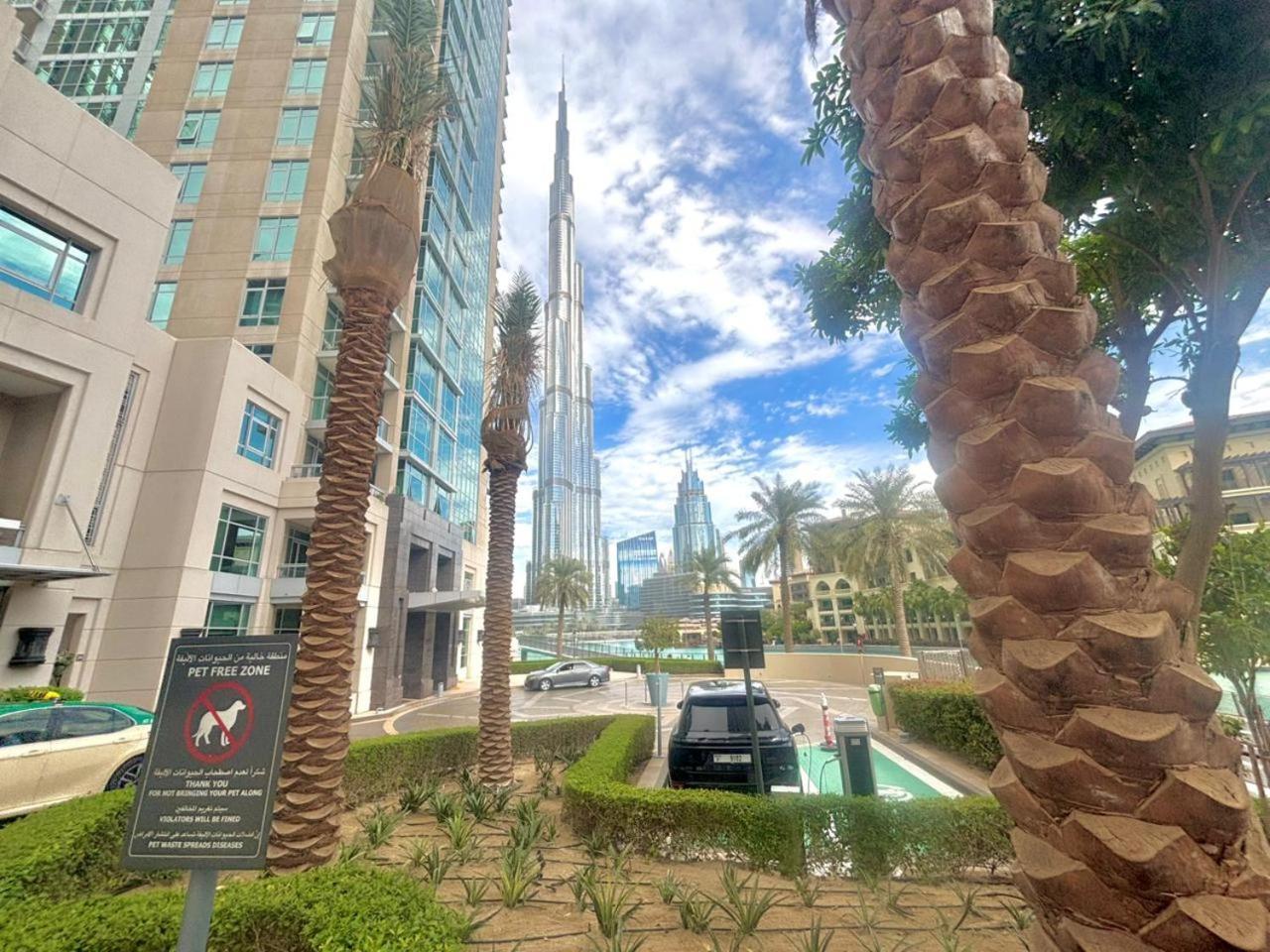 Splendid With Burj Khalifa And Fountain View