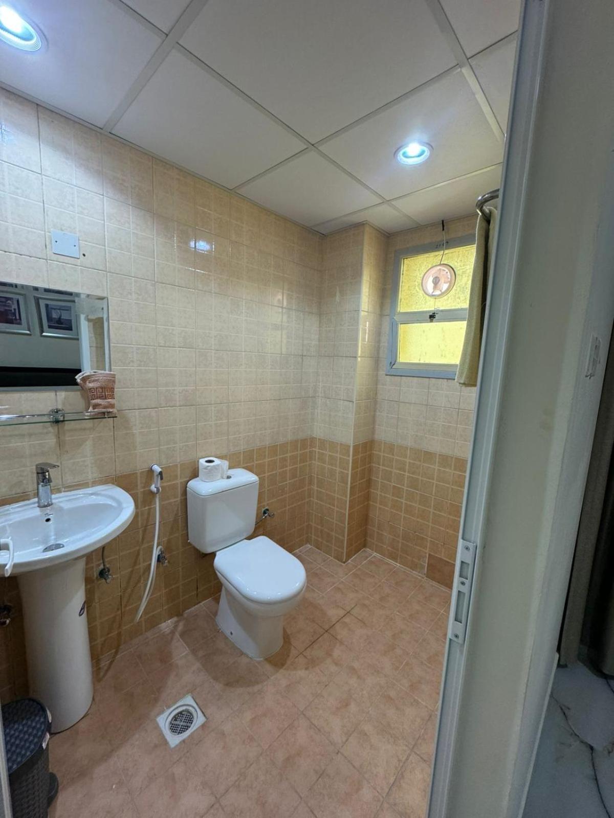 Furnished Private Near Union Metro Station Hospedagem domiciliar Dubai