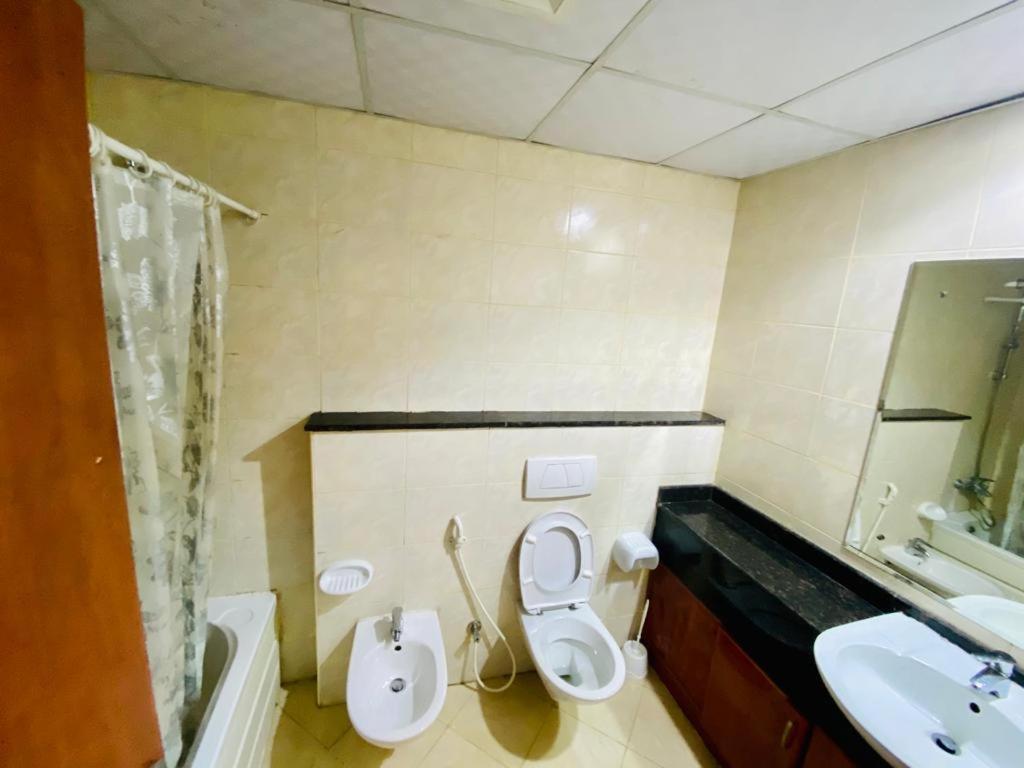 Amazing Couples Private Close To Mall Of Emirates Homestay