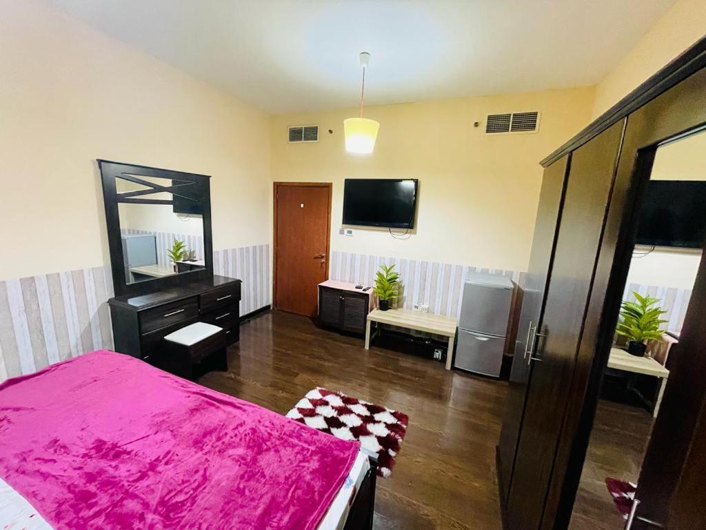 Amazing Couples Private Close To Mall Of Emirates Homestay