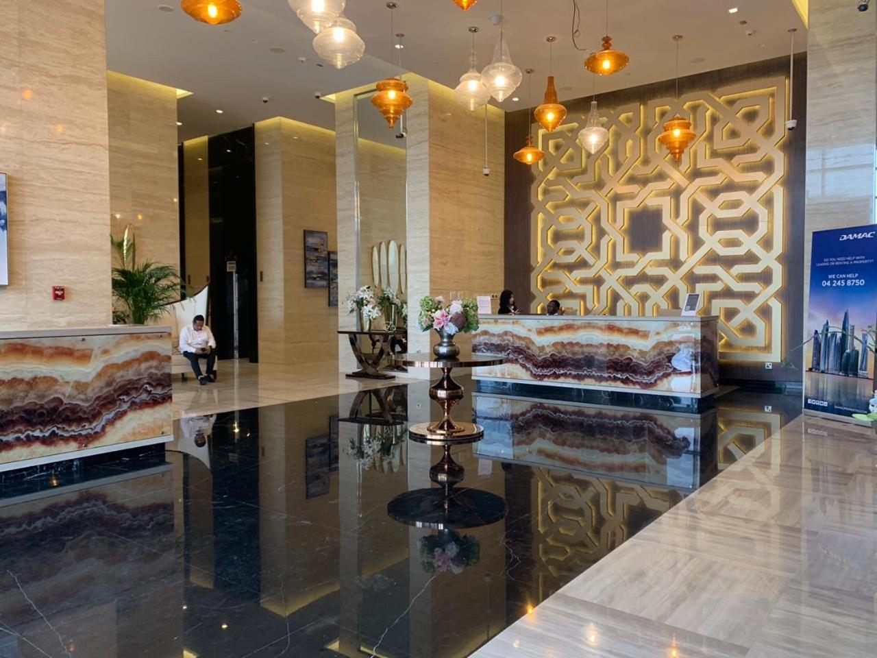 Spacious 1 Bed With Pool & View Dubai