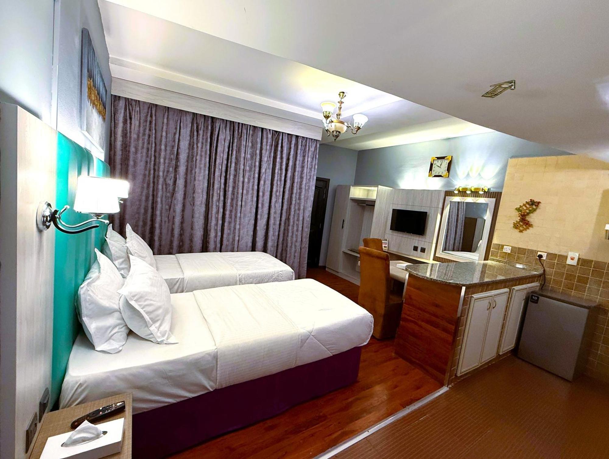 Hafez - Al Ras Metro Station Hotel 3*