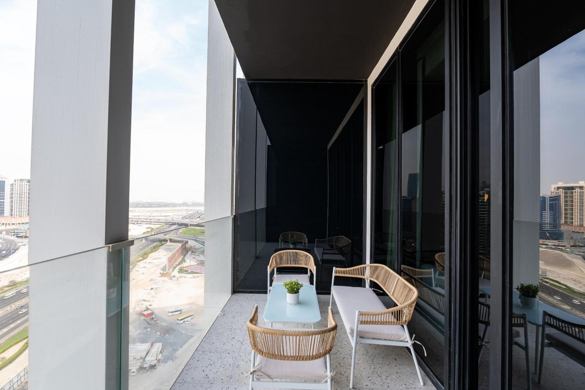 Apartment Upside Living, Burj Khalifa View, Business Bay - Mint Dubai