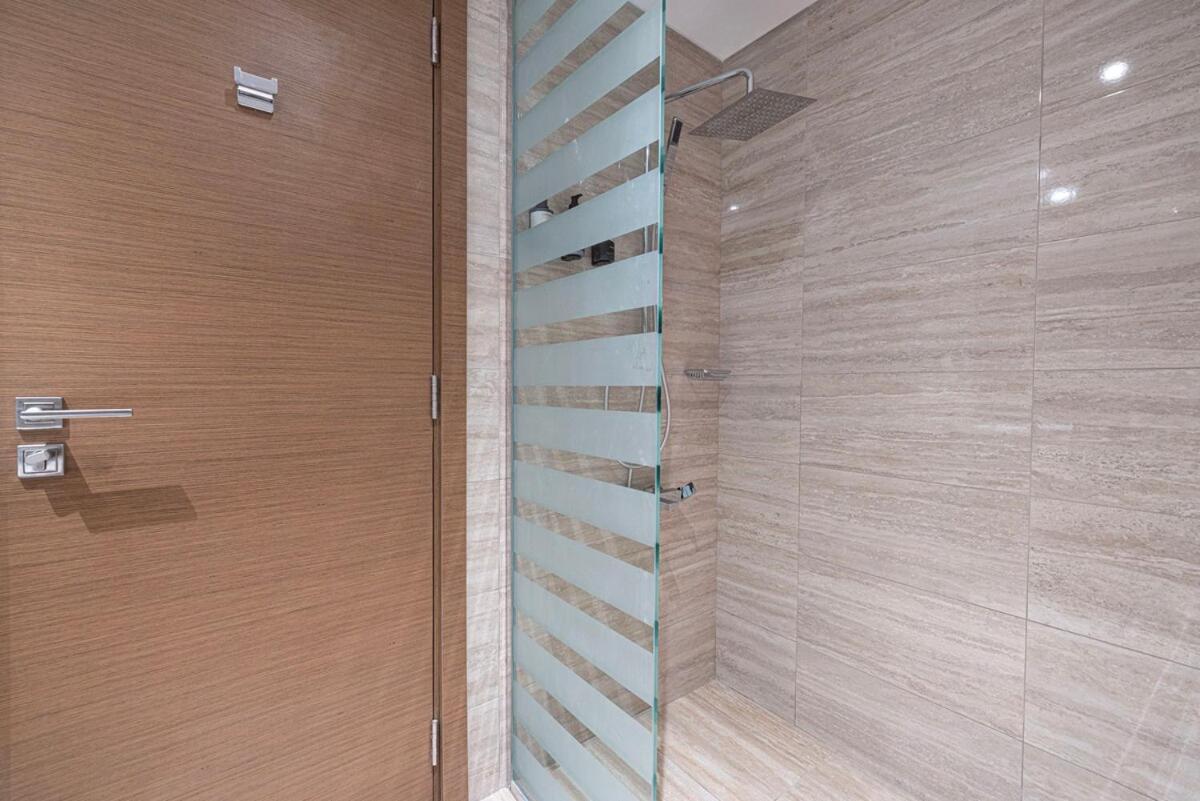 Urban Oasis - 2br 6pax - Infinity Pool & Near Metro * Dubai
