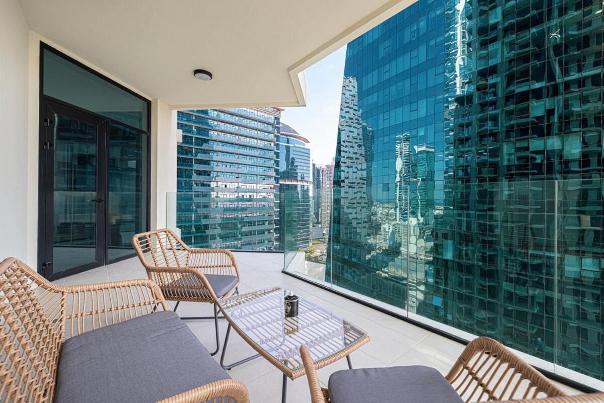 Urban Oasis - 2br 6pax - Infinity Pool & Near Metro Dubai