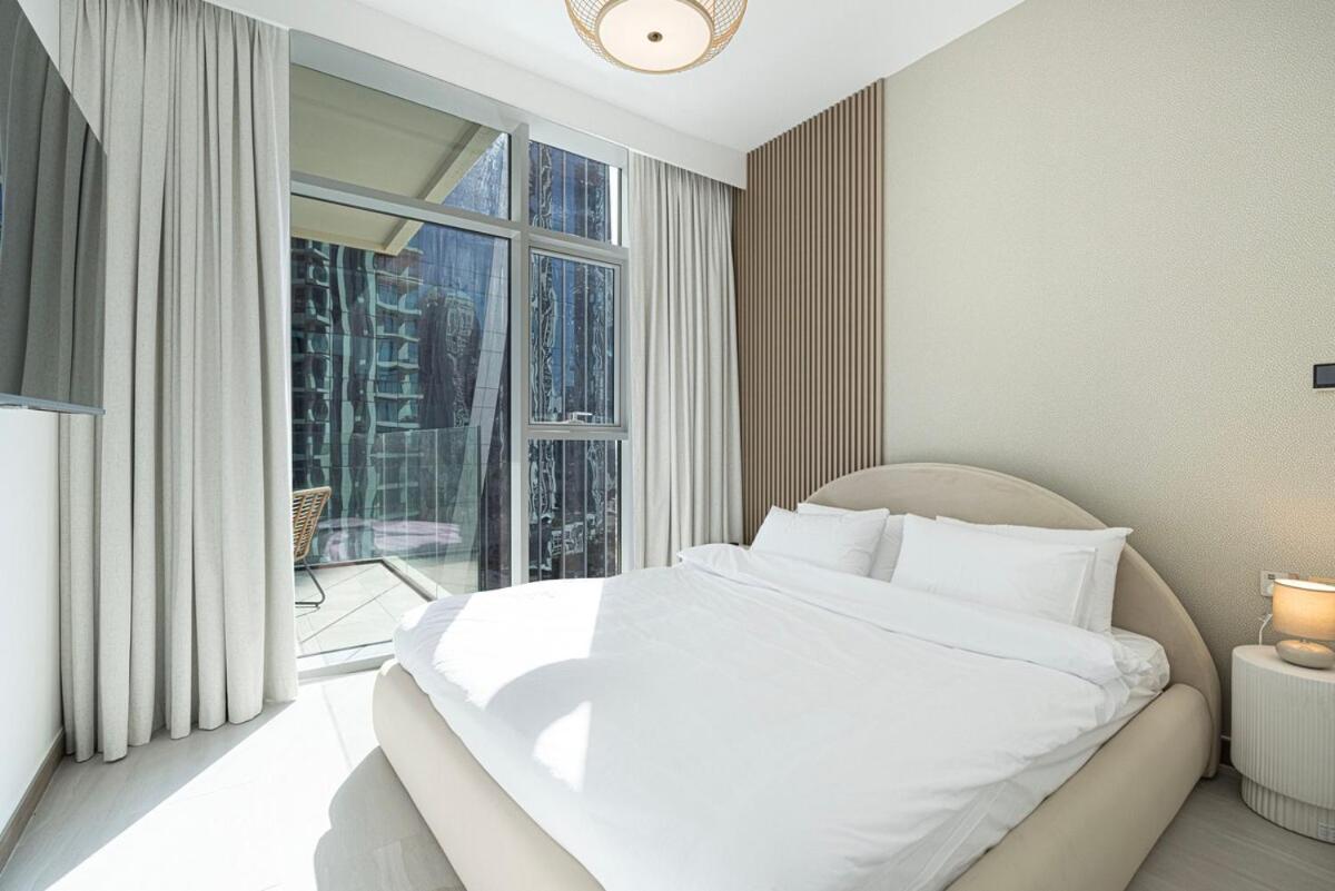 Urban Oasis - 2br 6pax - Infinity Pool & Near Metro Apartment Dubai