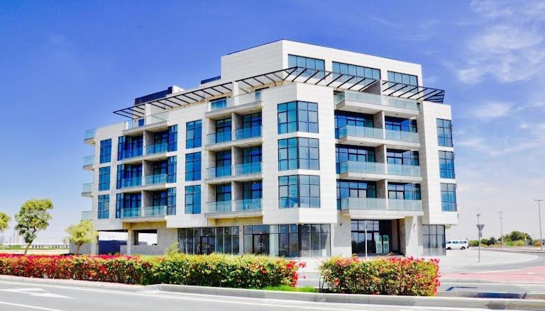 Elegant 2-bedroom With Private Balconies & En-suite Luxury In Meydan Avenue *