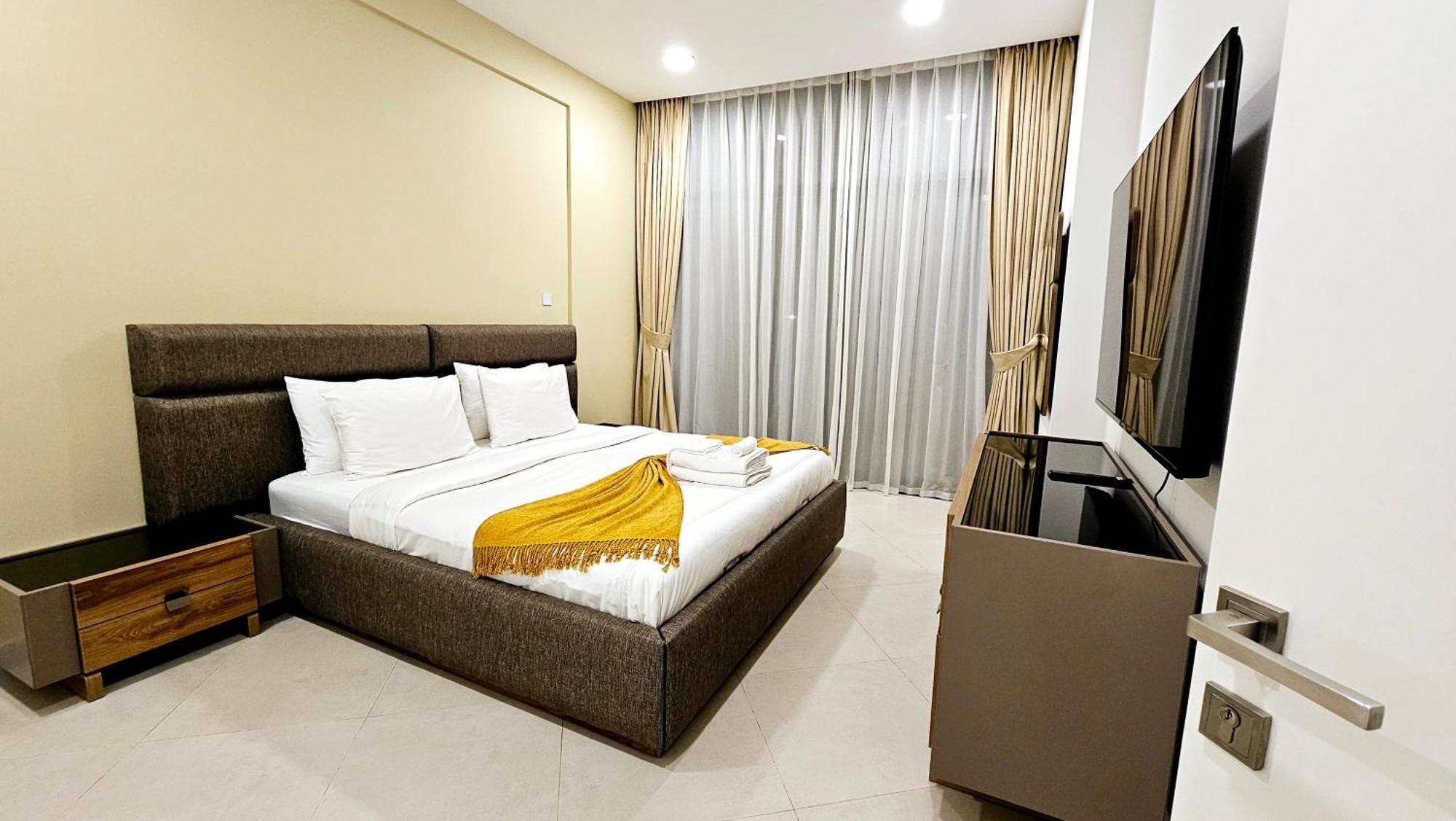 Apartment Elegant 2-bedroom With Private Balconies & En-suite Luxury In Meydan Avenue Dubai