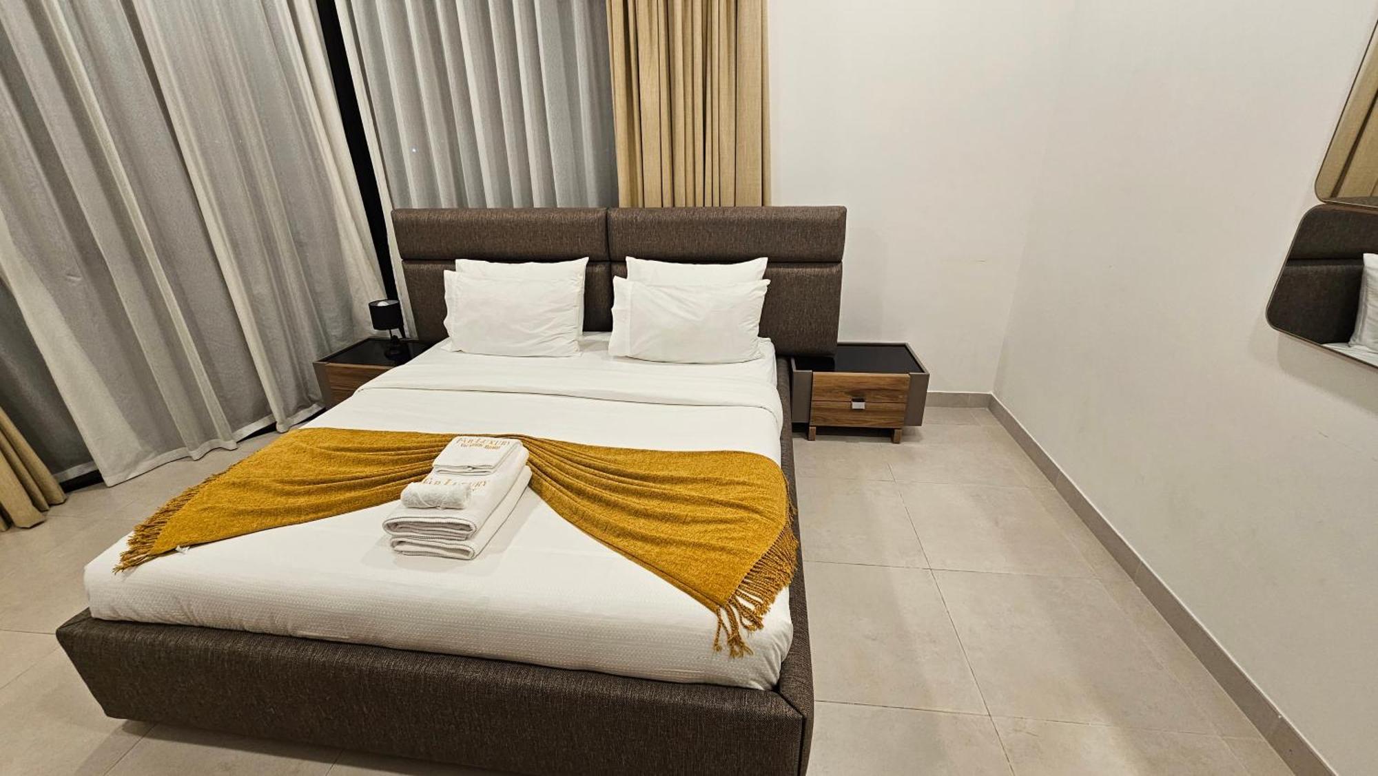 Elegant 2-bedroom With Private Balconies & En-suite Luxury In Meydan Avenue *