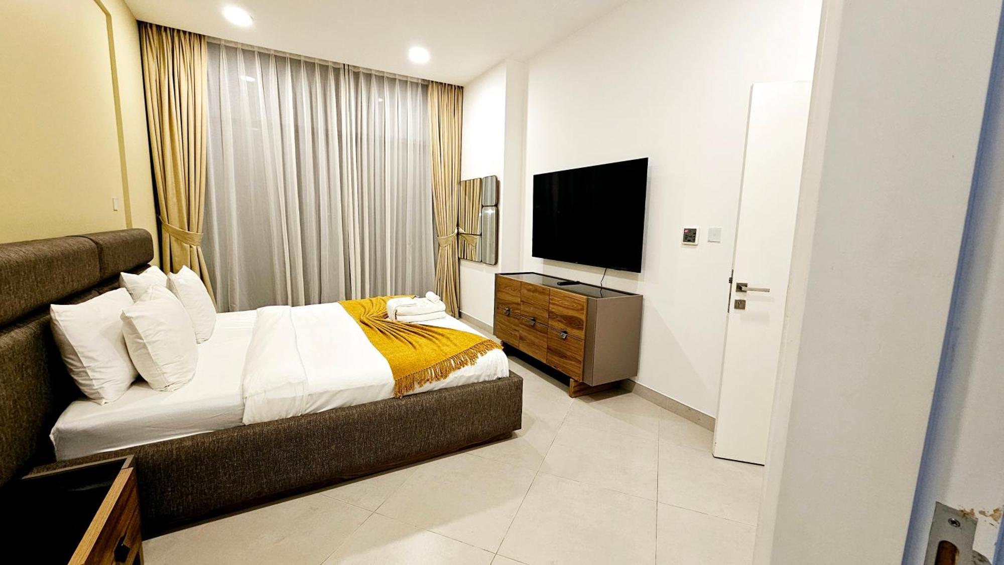 Elegant 2-bedroom With Private Balconies & En-suite Luxury In Meydan Avenue Apartment