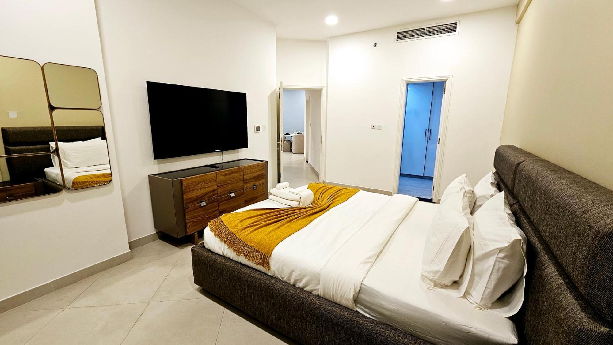 Elegant 2-bedroom With Private Balconies & En-suite Luxury In Meydan Avenue Apartment Dubai