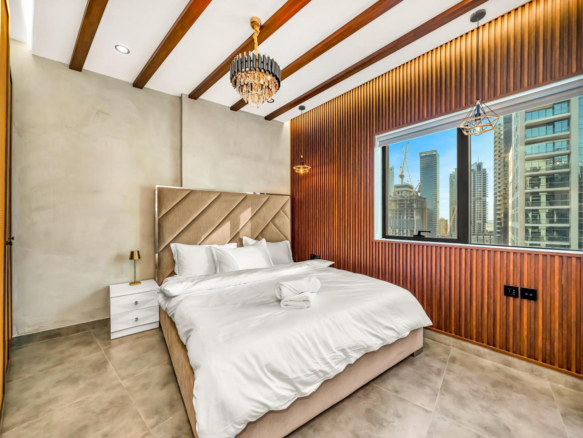 Luxury 2br With Full Marina Views Apartment *