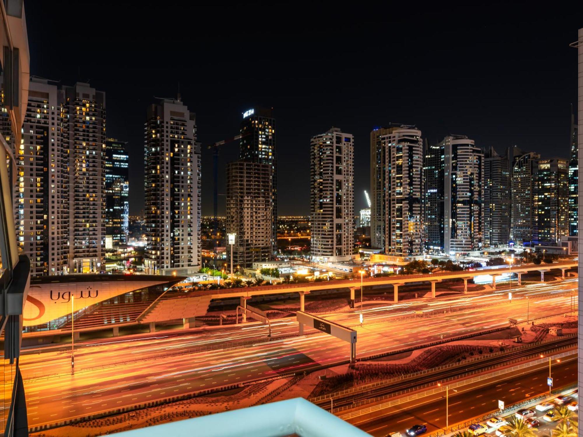 Luxury 2br With Full Marina Views Dubai