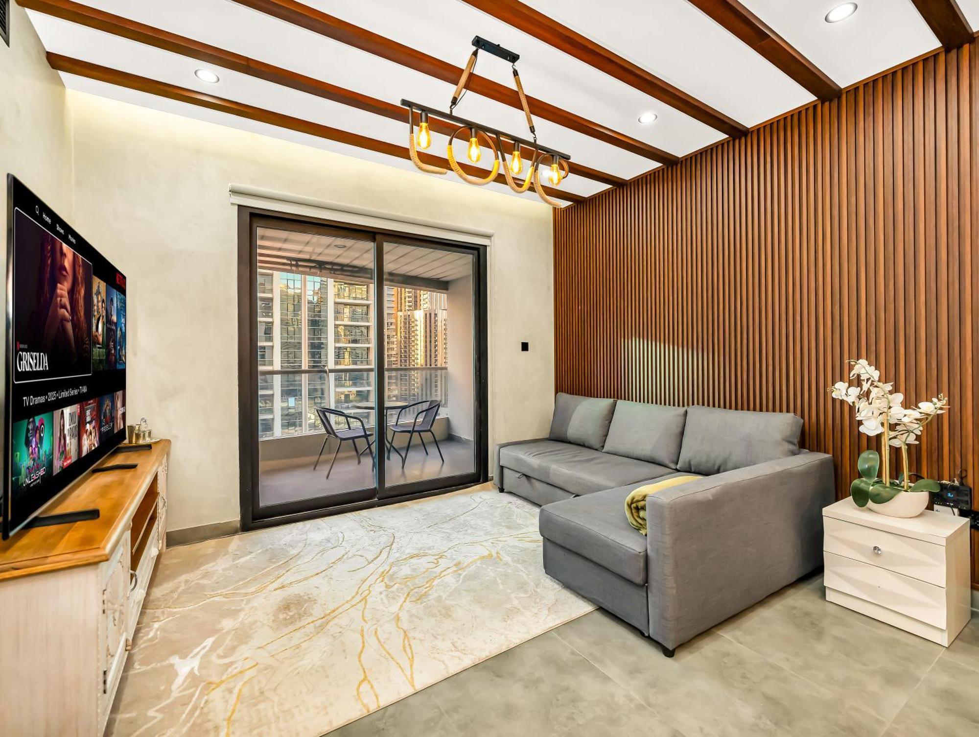 Luxury 2br With Full Marina Views Apartment