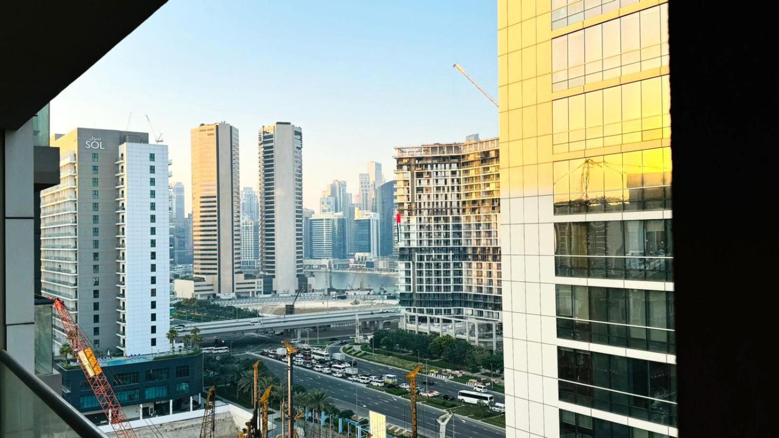 Premium In Oval Tower Business Bay Kapsül Otel Dubai