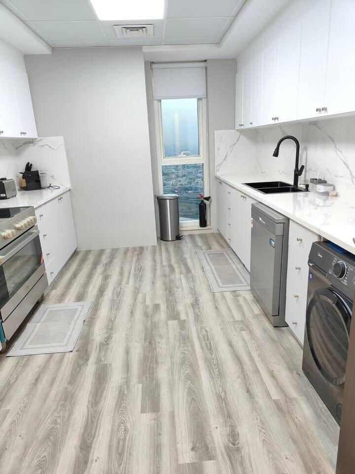 37th Flr Lux In Business Bay * Dubai