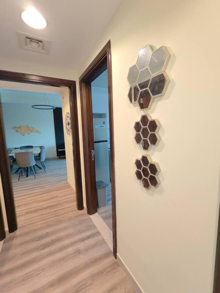 37th Flr Lux In Business Bay