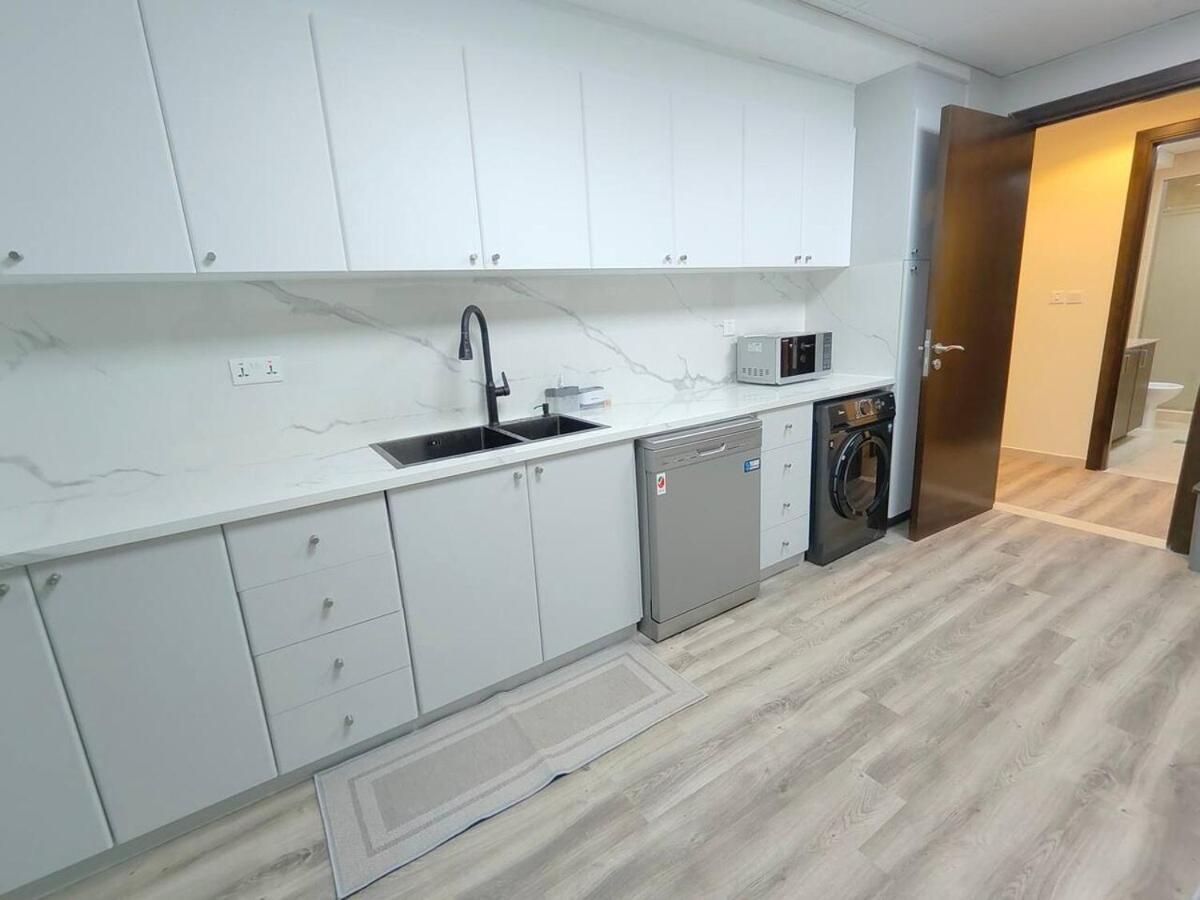 37th Flr Lux In Business Bay Apartment