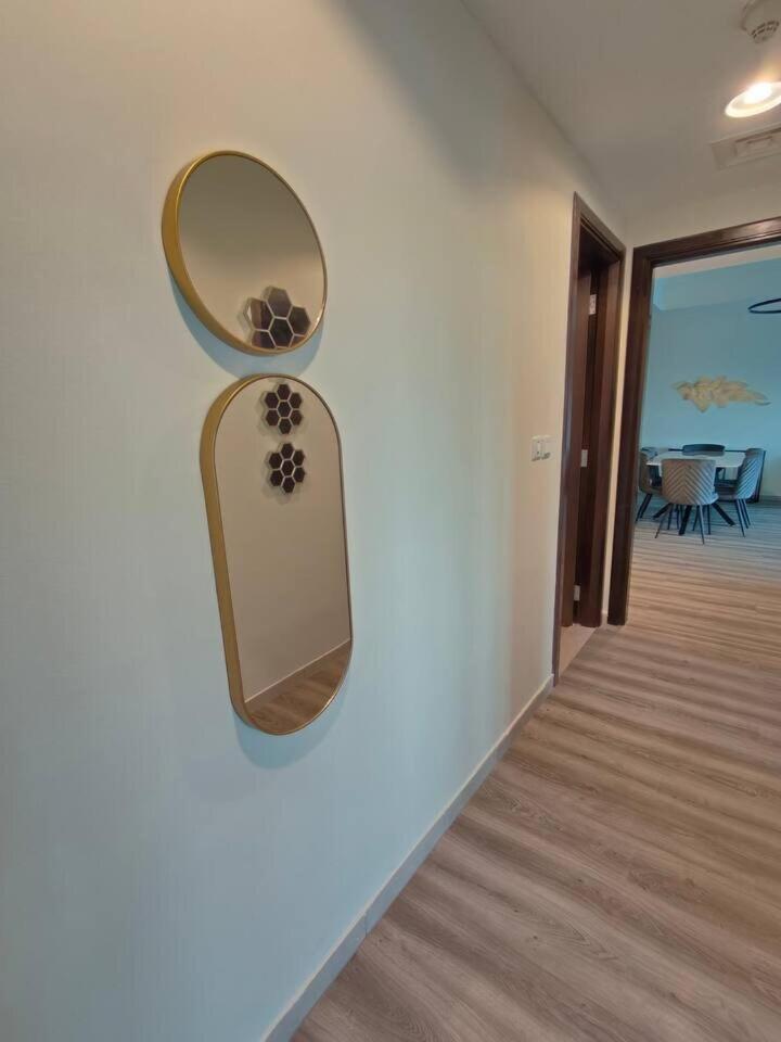 37th Flr Lux In Business Bay Apartment