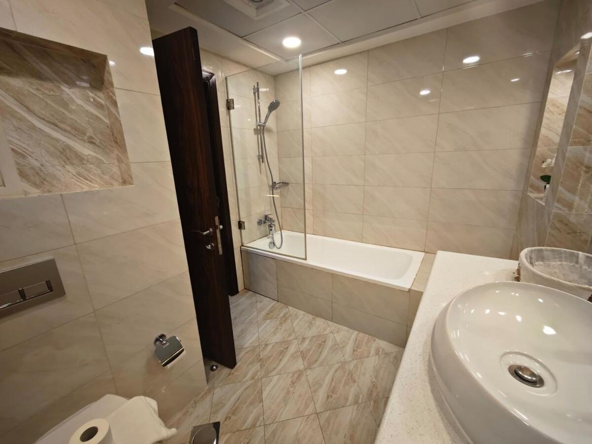 Luxury 3br Stunning Burj Khalifa View Apartment *