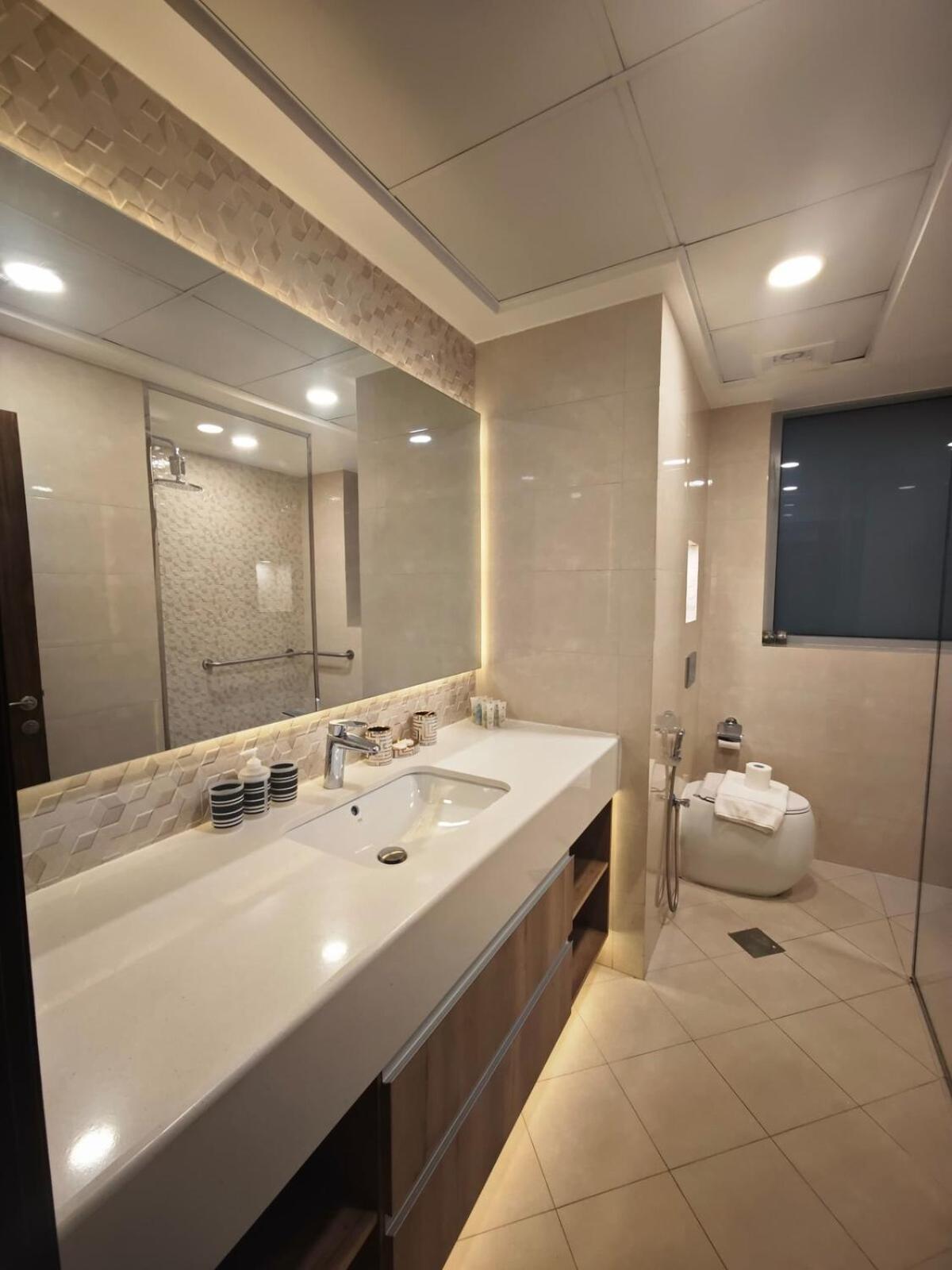Luxury 3br Stunning Burj Khalifa View Apartment *