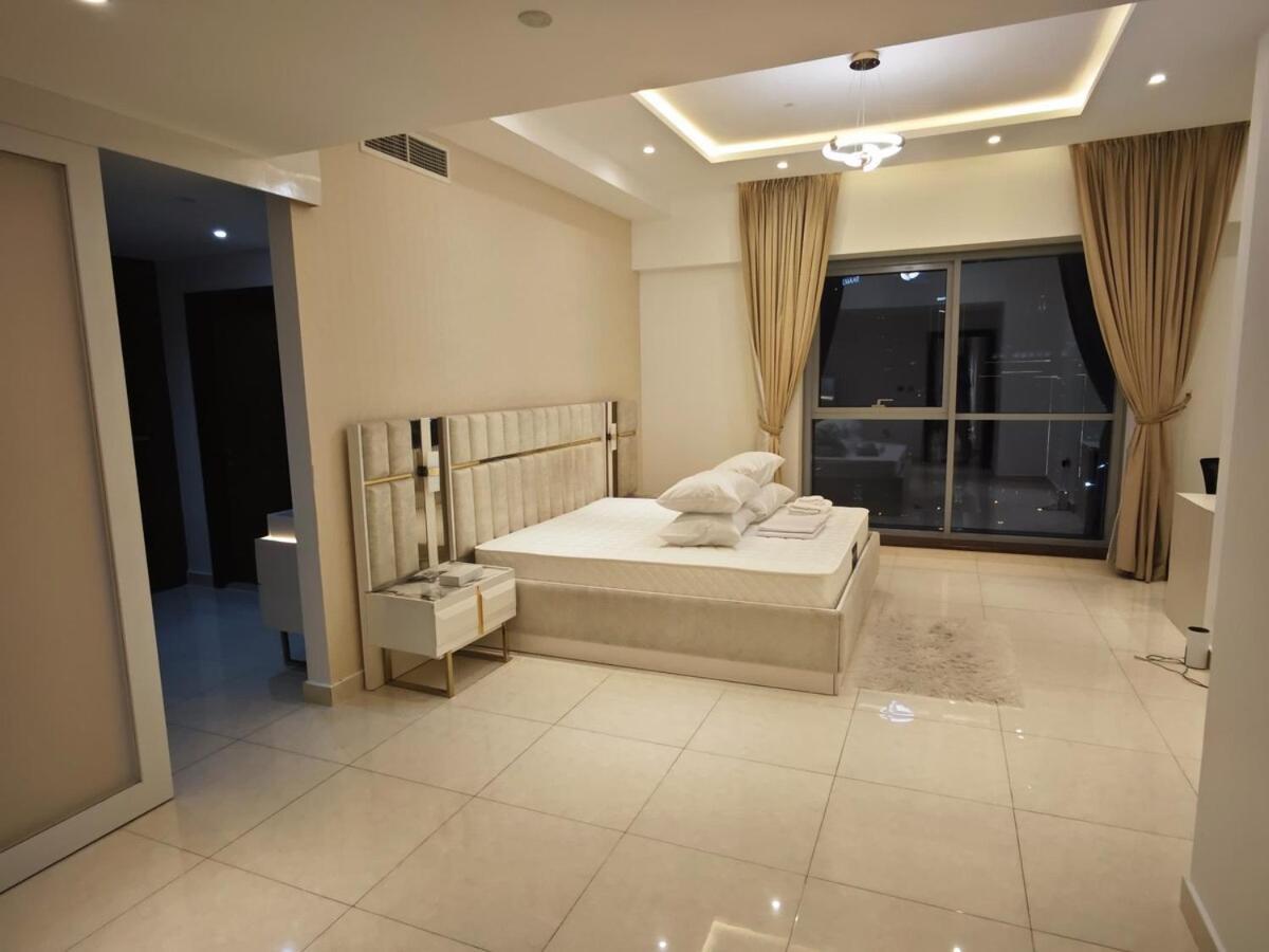Luxury 3br Stunning Burj Khalifa View Apartment Dubai