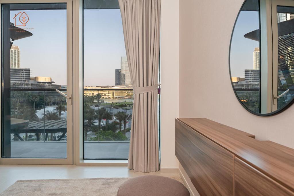 Burj Khalifa Views 2-bedroom 203gr-2