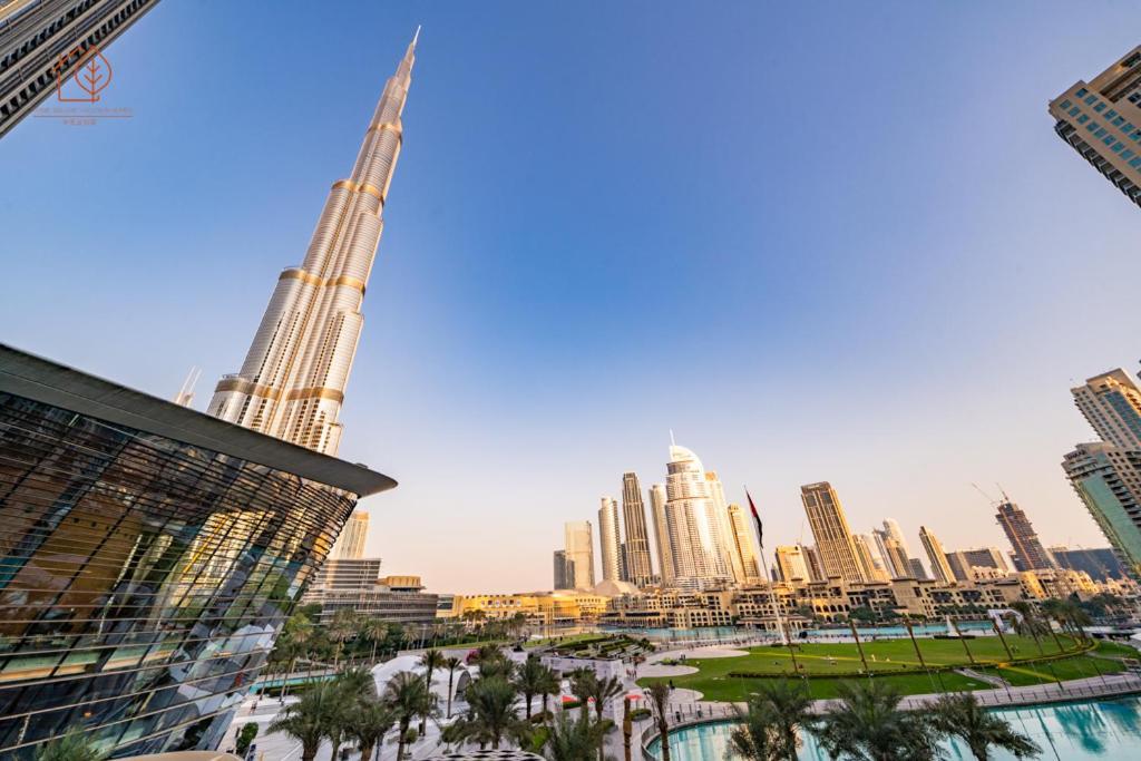 Burj Khalifa Views 2-bedroom 203gr-2 *