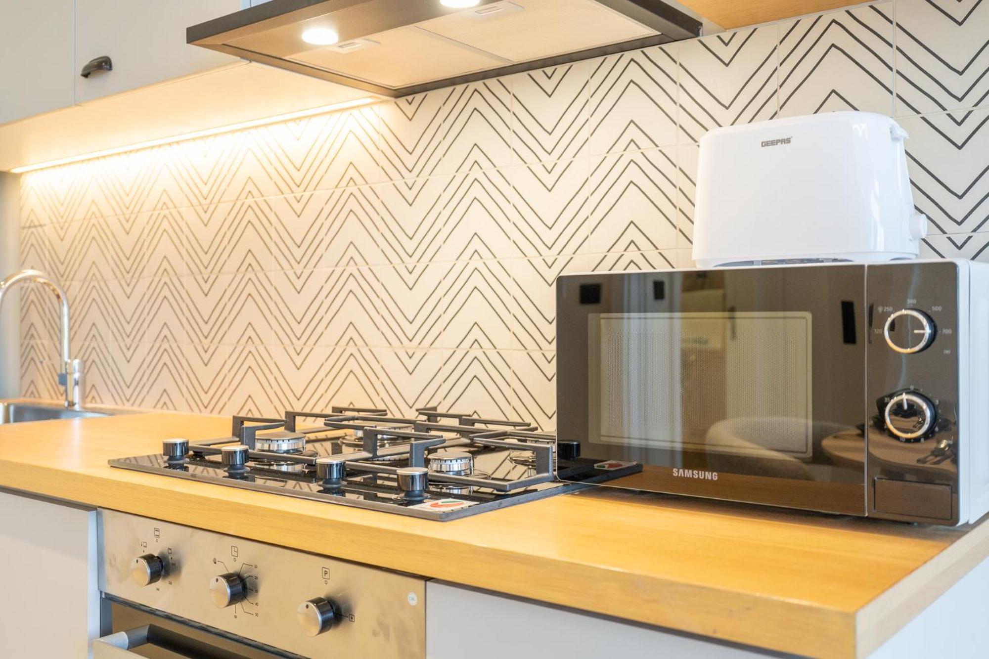 Elegant 1br Getaway For Relaxation In Hills