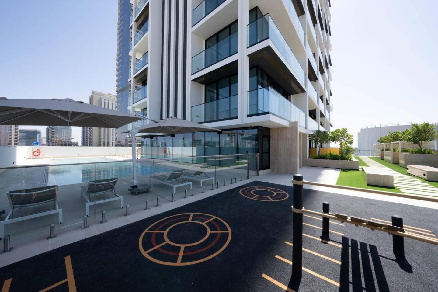 Modern & Elegant 1br In Jvc *