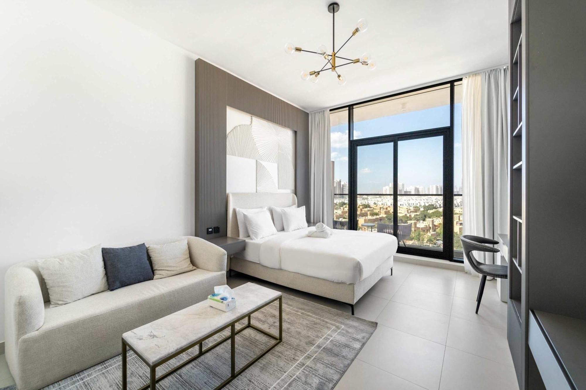Daire Charming New With Pool And Gym In Al Furjan *