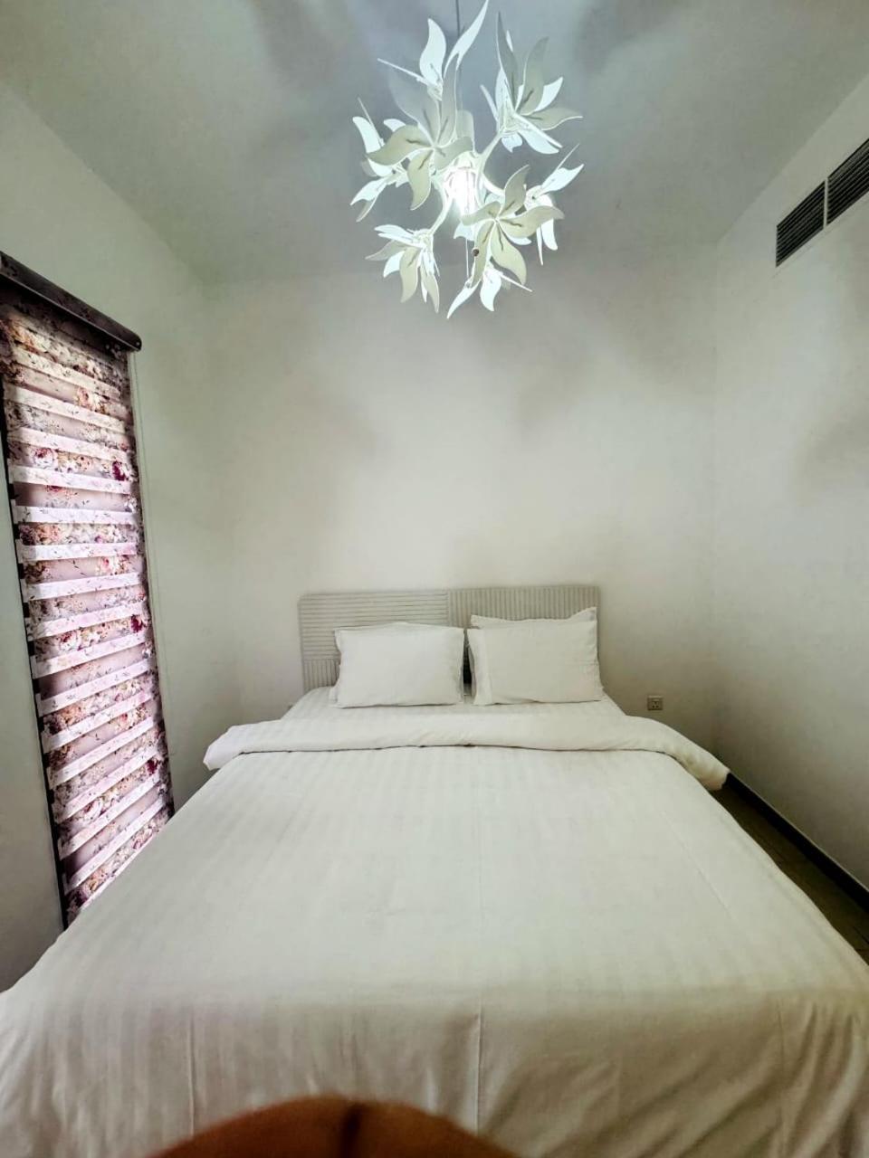 02 Bedroom In Townsquare Apartment *