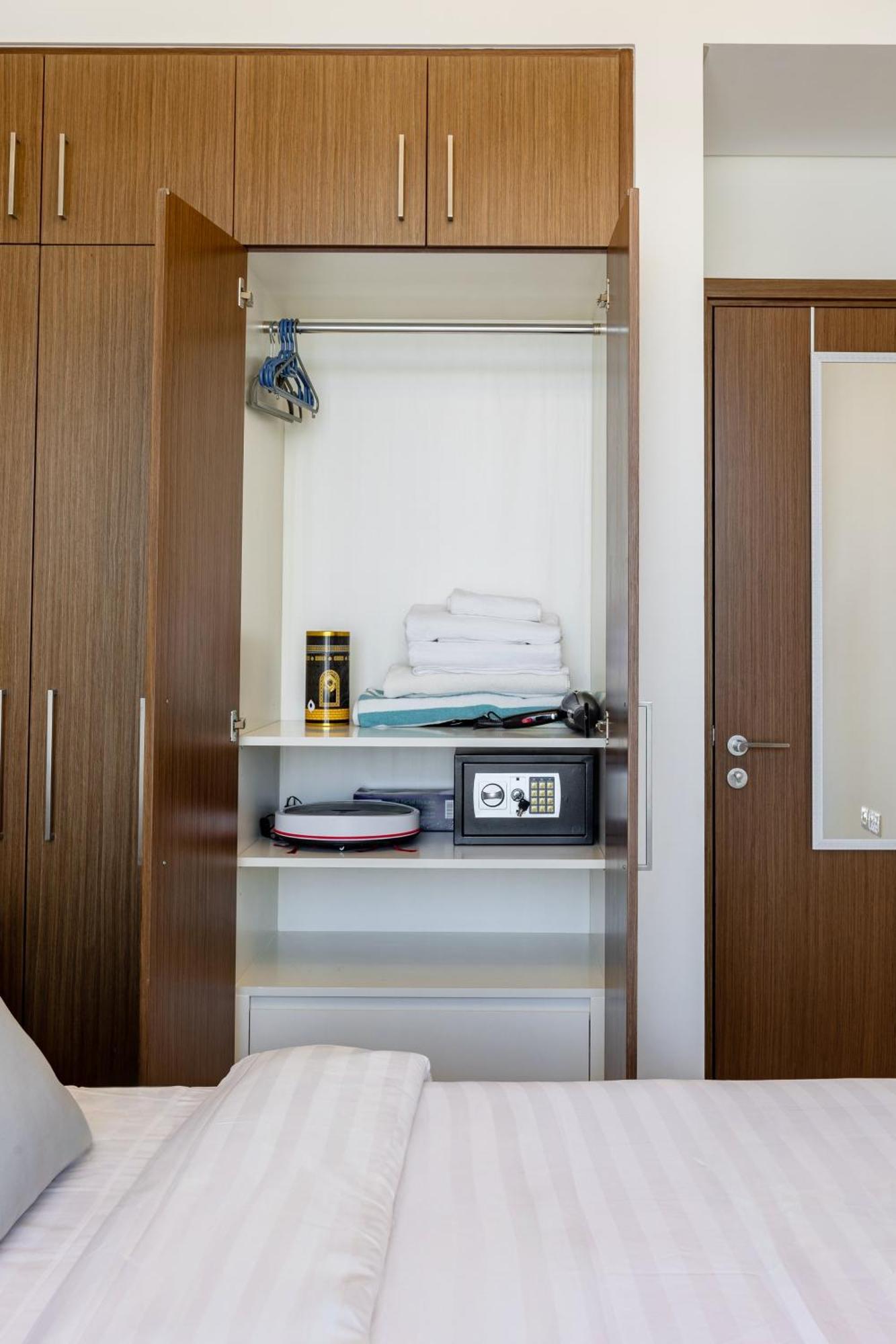 Elegantescapes - Large 2br W Marina And Sea View Dubai